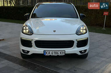 Внедорожник / Кроссовер Porsche Cayenne 2013 в Киеве