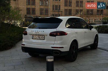 Позашляховик / Кросовер Porsche Cayenne 2013 в 