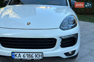 Позашляховик / Кросовер Porsche Cayenne 2013 в 