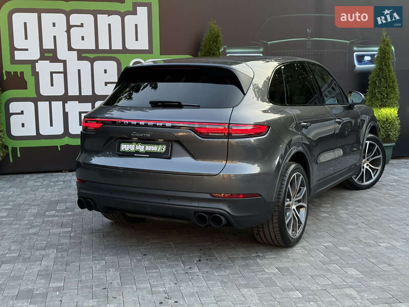 Внедорожник / Кроссовер Porsche Cayenne 2019 в Киеве