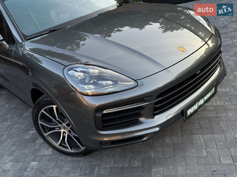 Внедорожник / Кроссовер Porsche Cayenne 2019 в Киеве