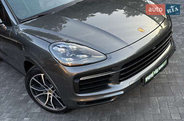 Позашляховик / Кросовер Porsche Cayenne 2019 в 