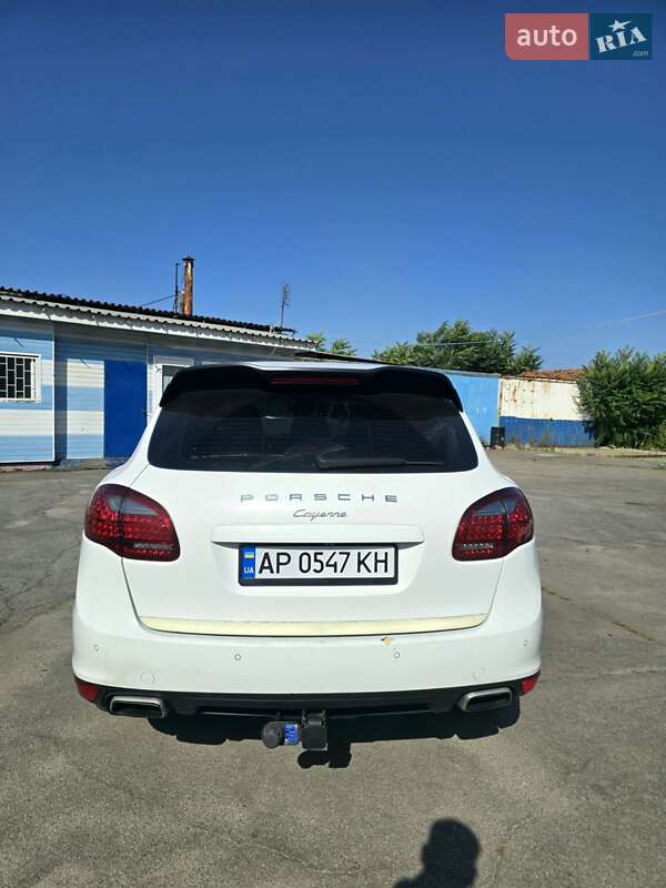 Внедорожник / Кроссовер Porsche Cayenne 2012 в Запорожье
