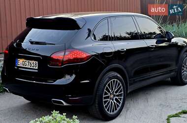 Позашляховик / Кросовер Porsche Cayenne 2011 в 