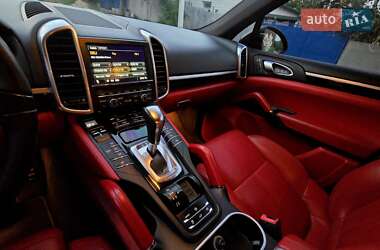 Позашляховик / Кросовер Porsche Cayenne 2011 в 