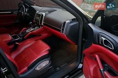Позашляховик / Кросовер Porsche Cayenne 2011 в 