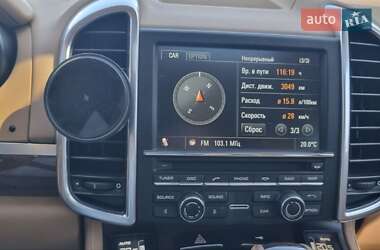 Позашляховик / Кросовер Porsche Cayenne 2011 в 