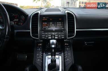 Позашляховик / Кросовер Porsche Cayenne 2011 в 