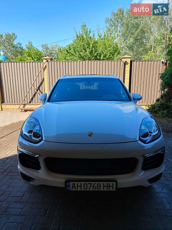 Porsche Cayenne 2016