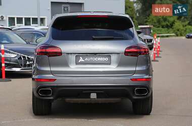Позашляховик / Кросовер Porsche Cayenne 2017 в 