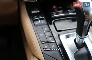 Позашляховик / Кросовер Porsche Cayenne 2017 в 