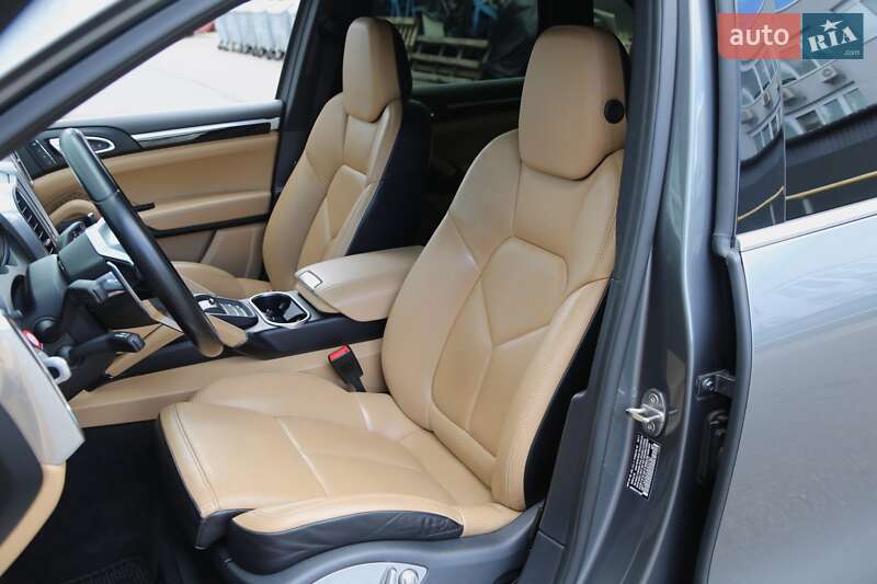 Внедорожник / Кроссовер Porsche Cayenne 2017 в Киеве