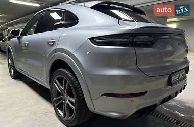 Внедорожник / Кроссовер Porsche Cayenne 2021 в 