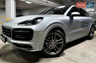Внедорожник / Кроссовер Porsche Cayenne 2021 в 