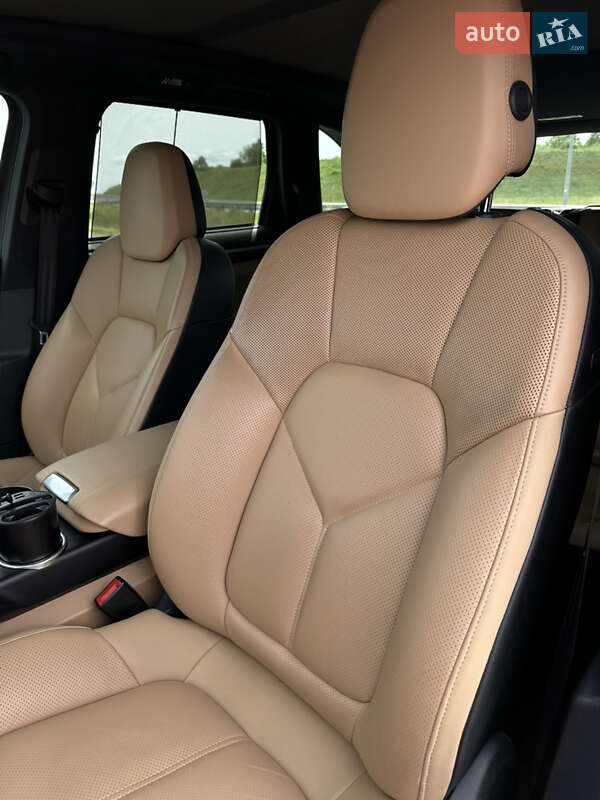 Внедорожник / Кроссовер Porsche Cayenne 2015 в Полтаве