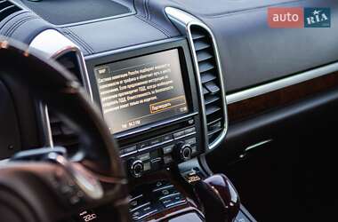 Позашляховик / Кросовер Porsche Cayenne 2013 в 