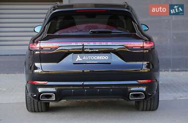 Позашляховик / Кросовер Porsche Cayenne 2019 в 