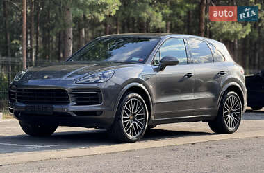 Позашляховик / Кросовер Porsche Cayenne 2019 в Києві