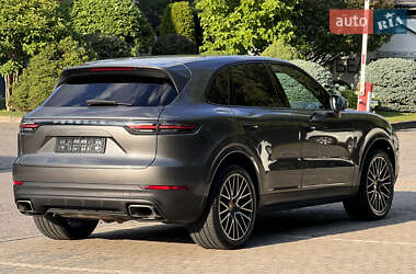 Позашляховик / Кросовер Porsche Cayenne 2019 в 