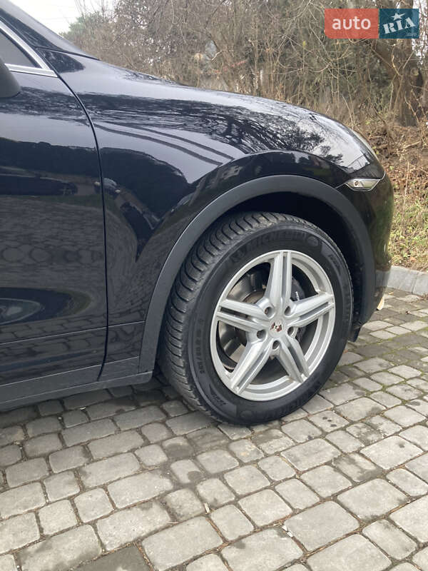 Внедорожник / Кроссовер Porsche Cayenne 2010 в Львове