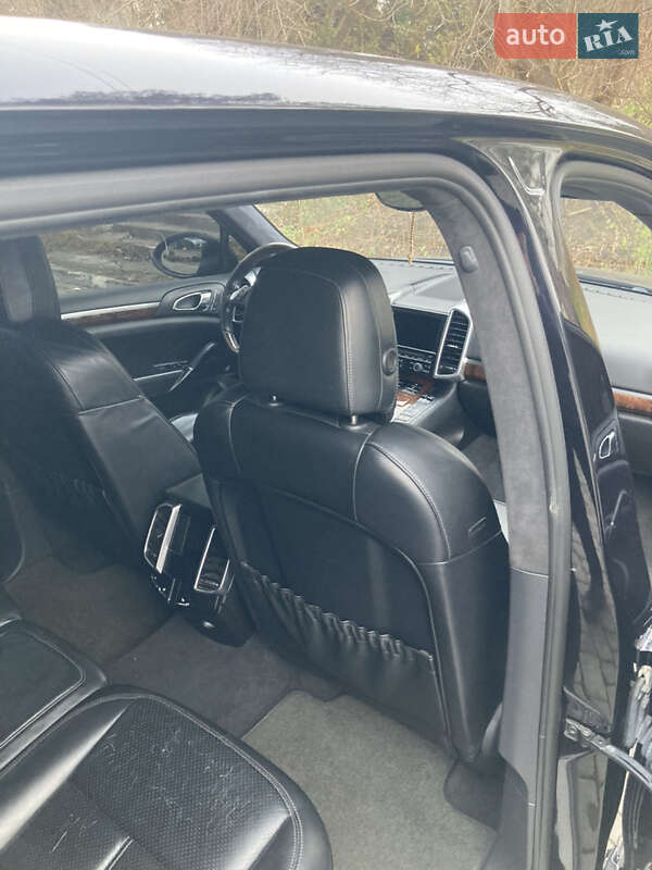Внедорожник / Кроссовер Porsche Cayenne 2010 в Львове