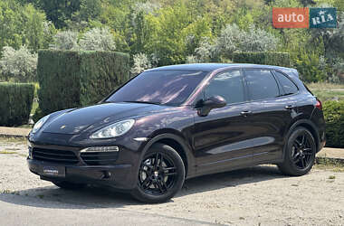 Внедорожник / Кроссовер Porsche Cayenne 2011 в 