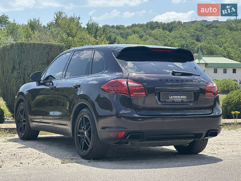 Внедорожник / Кроссовер Porsche Cayenne 2011 в Днепре