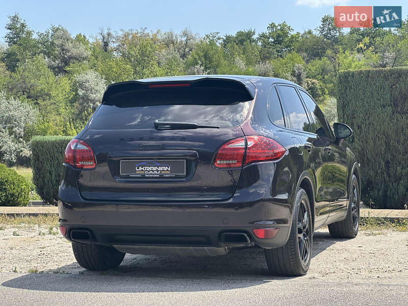 Внедорожник / Кроссовер Porsche Cayenne 2011 в Днепре