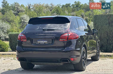Внедорожник / Кроссовер Porsche Cayenne 2011 в 