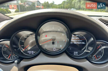 Внедорожник / Кроссовер Porsche Cayenne 2011 в 