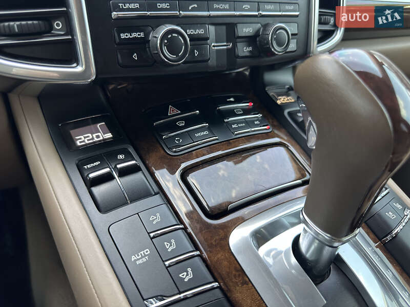 Внедорожник / Кроссовер Porsche Cayenne 2011 в Днепре