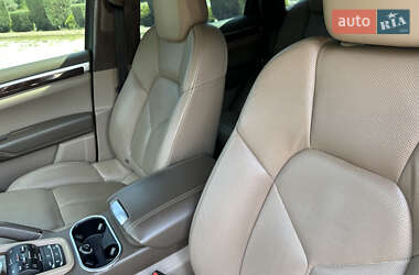 Внедорожник / Кроссовер Porsche Cayenne 2011 в 