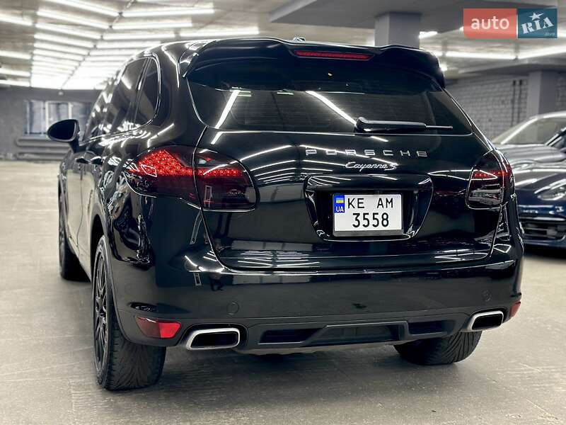 Позашляховик / Кросовер Porsche Cayenne 2014 в Харкові