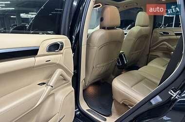 Внедорожник / Кроссовер Porsche Cayenne 2014 в 