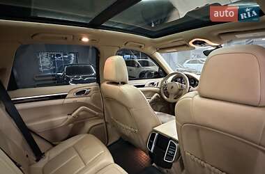 Внедорожник / Кроссовер Porsche Cayenne 2014 в 