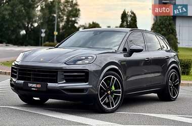 Внедорожник / Кроссовер Porsche Cayenne 2024 в Киеве
