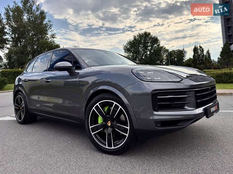 Внедорожник / Кроссовер Porsche Cayenne 2024 в Киеве