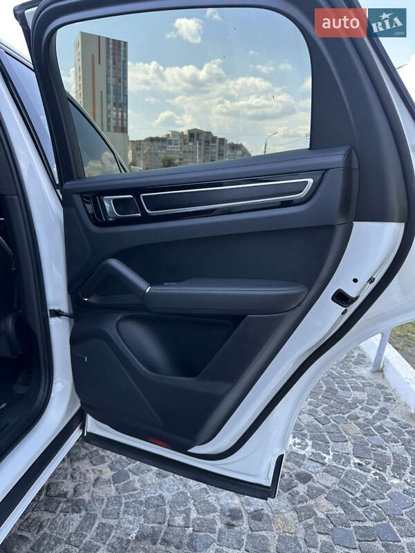 Позашляховик / Кросовер Porsche Cayenne 2020 в Дніпрі