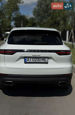Внедорожник / Кроссовер Porsche Cayenne 2020 в 