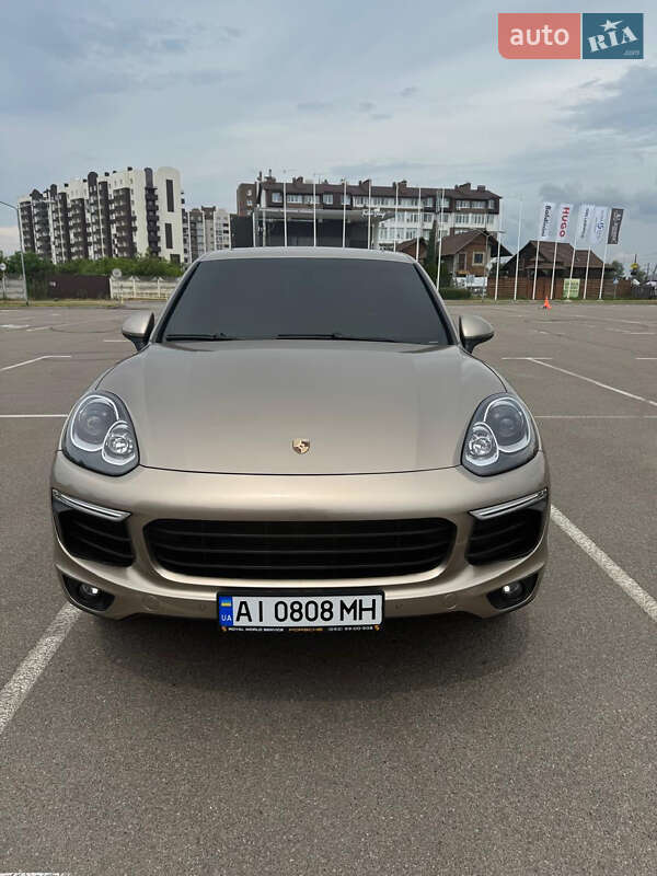 Позашляховик / Кросовер Porsche Cayenne 2016 в Києві