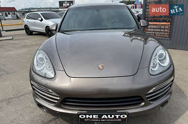 Позашляховик / Кросовер Porsche Cayenne 2012 в 