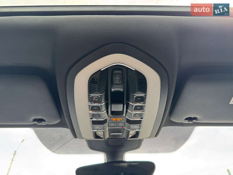 Позашляховик / Кросовер Porsche Cayenne 2012 в Києві