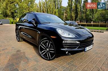 Позашляховик / Кросовер Porsche Cayenne 2013 в 