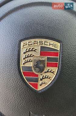 Позашляховик / Кросовер Porsche Cayenne 2013 в 