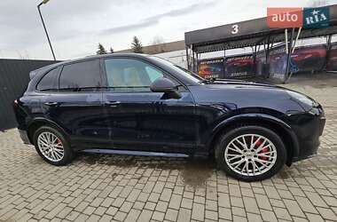 Позашляховик / Кросовер Porsche Cayenne 2015 в 