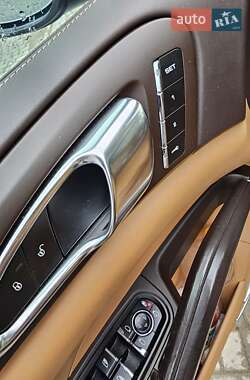 Позашляховик / Кросовер Porsche Cayenne 2015 в 