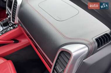 Внедорожник / Кроссовер Porsche Cayenne 2014 в 