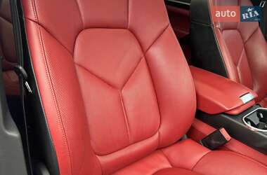 Внедорожник / Кроссовер Porsche Cayenne 2014 в 