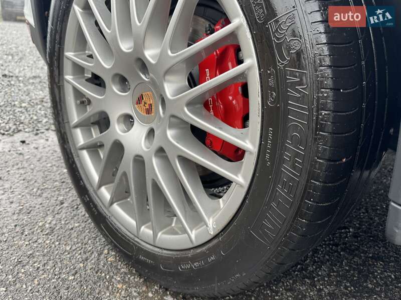 Внедорожник / Кроссовер Porsche Cayenne 2014 в Тернополе