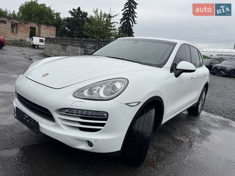 Внедорожник / Кроссовер Porsche Cayenne 2014 в Тернополе